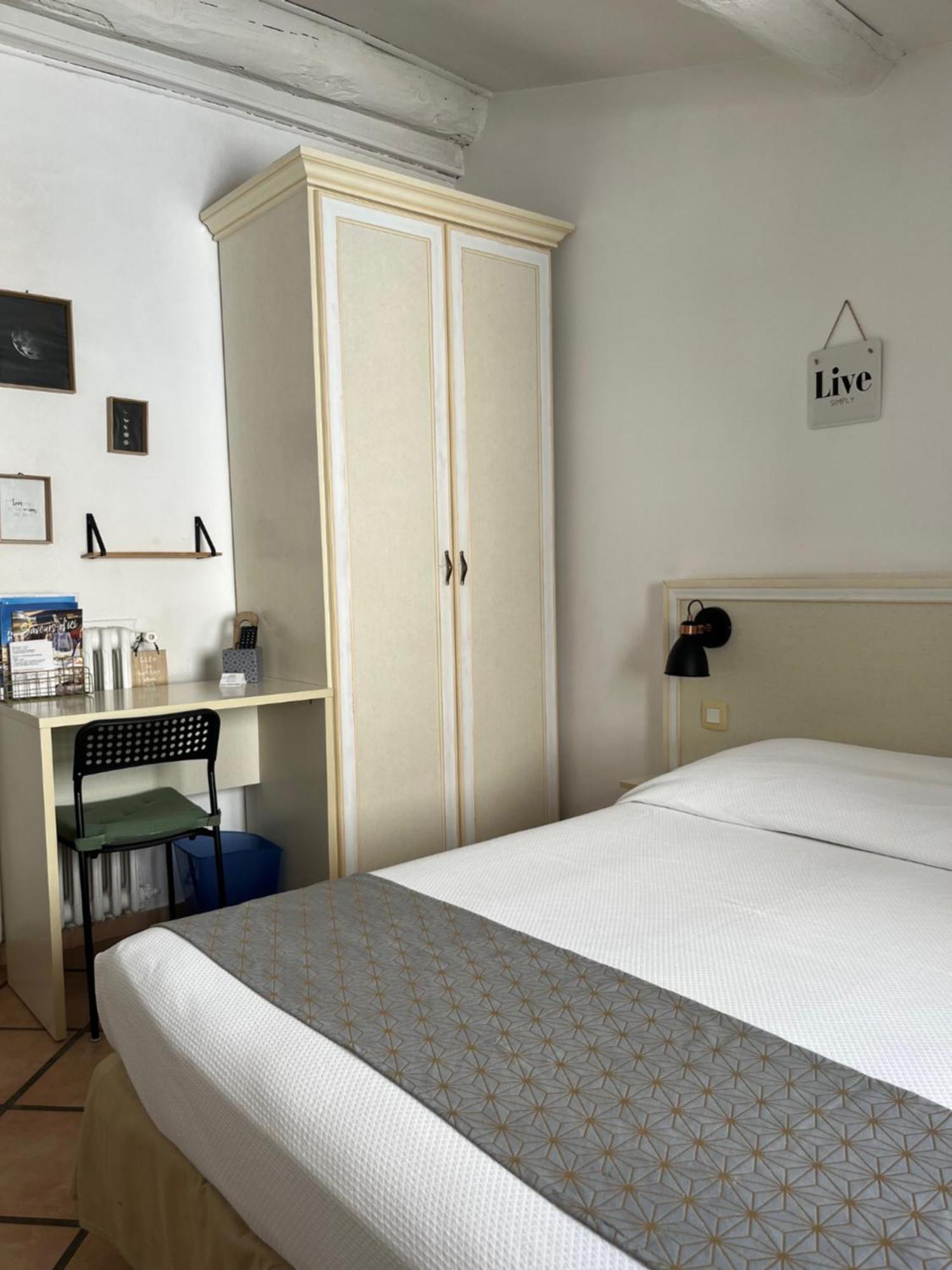 Hotel Le Flore Fréjus Eksteriør bilde